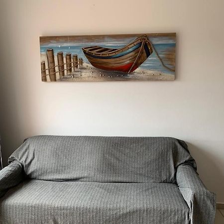 Comfortable 2 Bedroom Apartment In Popular Limnaria Gardens Pafos Dış mekan fotoğraf