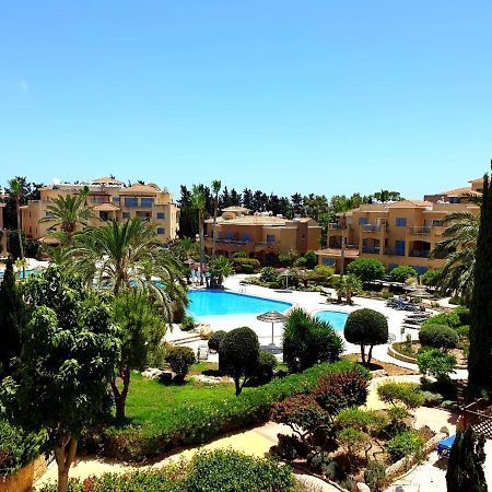 Comfortable 2 Bedroom Apartment In Popular Limnaria Gardens Pafos Dış mekan fotoğraf