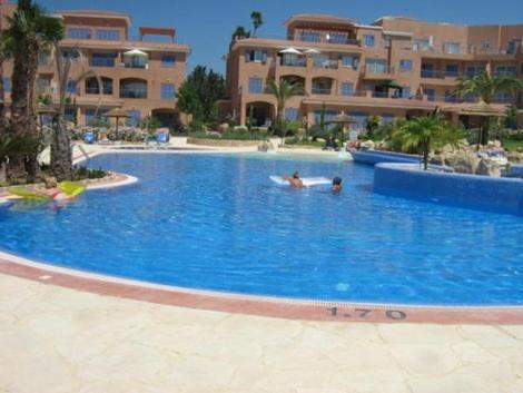 Comfortable 2 Bedroom Apartment In Popular Limnaria Gardens Pafos Dış mekan fotoğraf