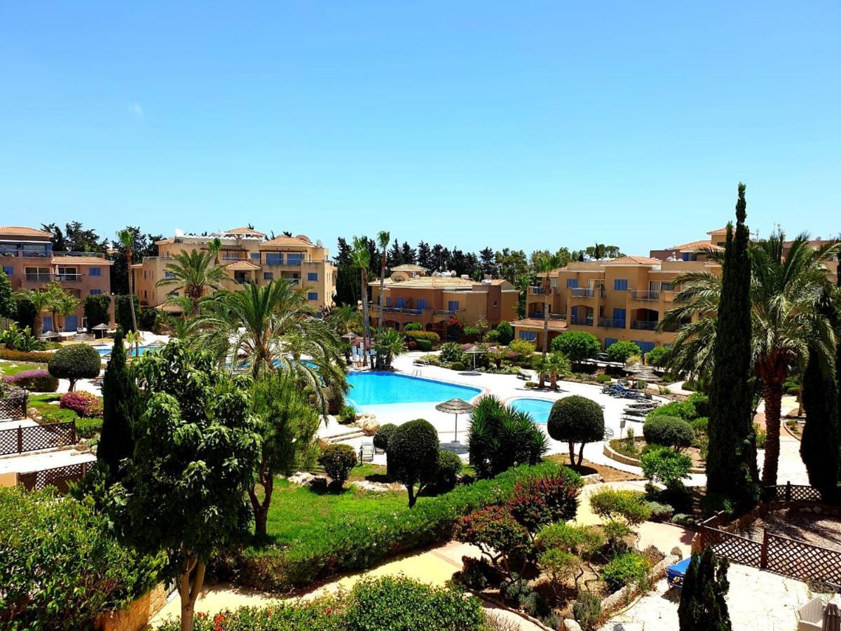 Comfortable 2 Bedroom Apartment In Popular Limnaria Gardens Pafos Dış mekan fotoğraf