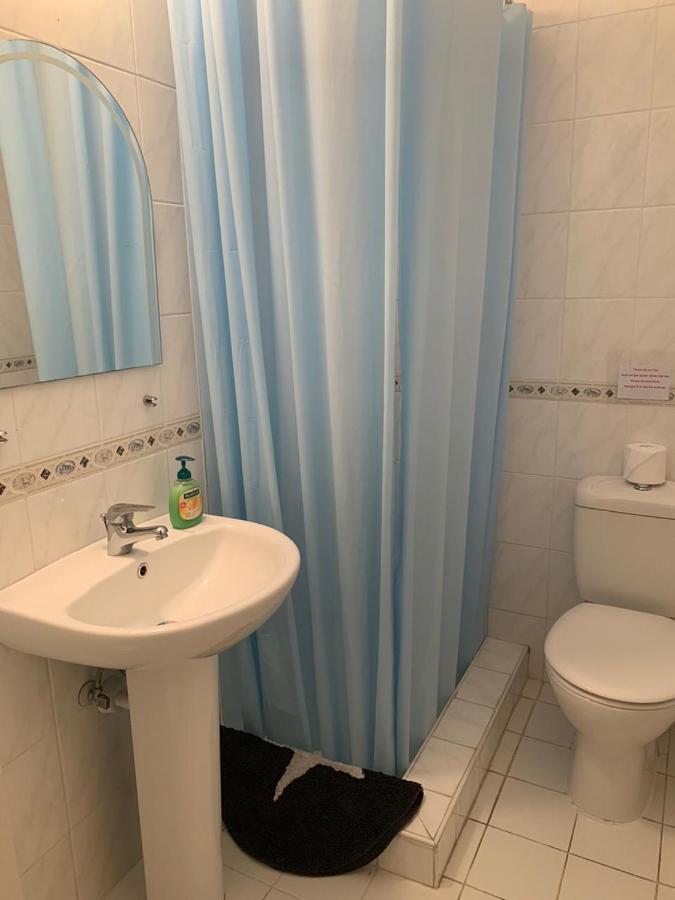 Comfortable 2 Bedroom Apartment In Popular Limnaria Gardens Pafos Dış mekan fotoğraf