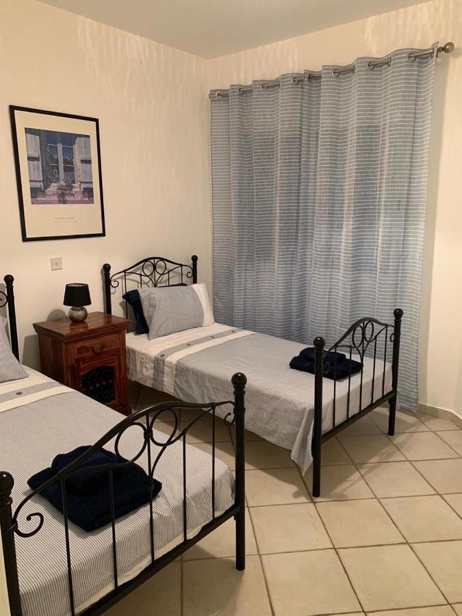 Comfortable 2 Bedroom Apartment In Popular Limnaria Gardens Pafos Dış mekan fotoğraf