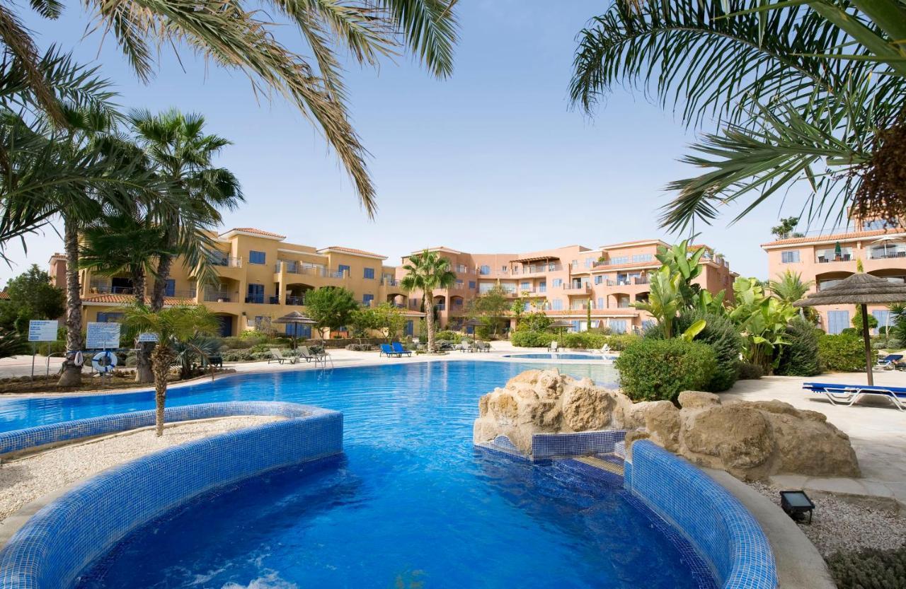 Comfortable 2 Bedroom Apartment In Popular Limnaria Gardens Pafos Dış mekan fotoğraf